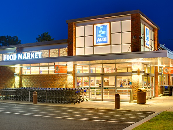 Aldi food market in US_crop